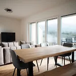 Premium Monterra Petschnitzen