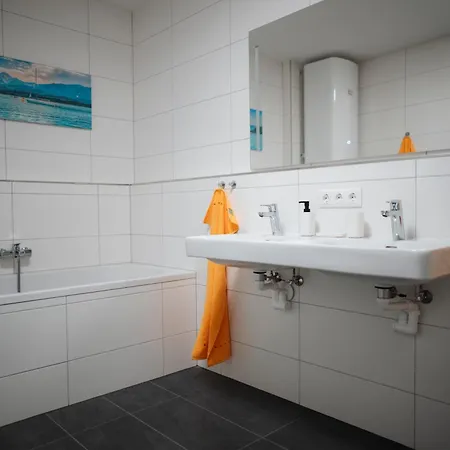 Premium Monterra Petschnitzen