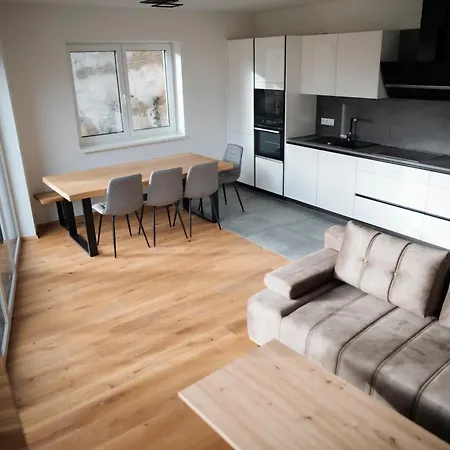 Premium Monterra Apart-hotel Petschnitzen