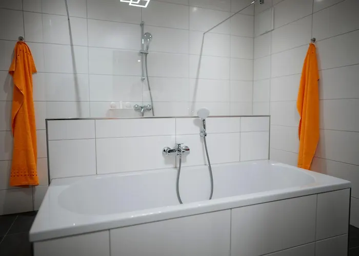 Premium Monterra Petschnitzen